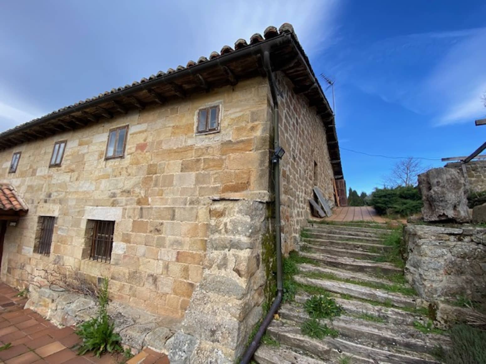 5 soveværelse Villa til salg i Aguilar de Campoo - € 340.000 (Ref: 8696453)