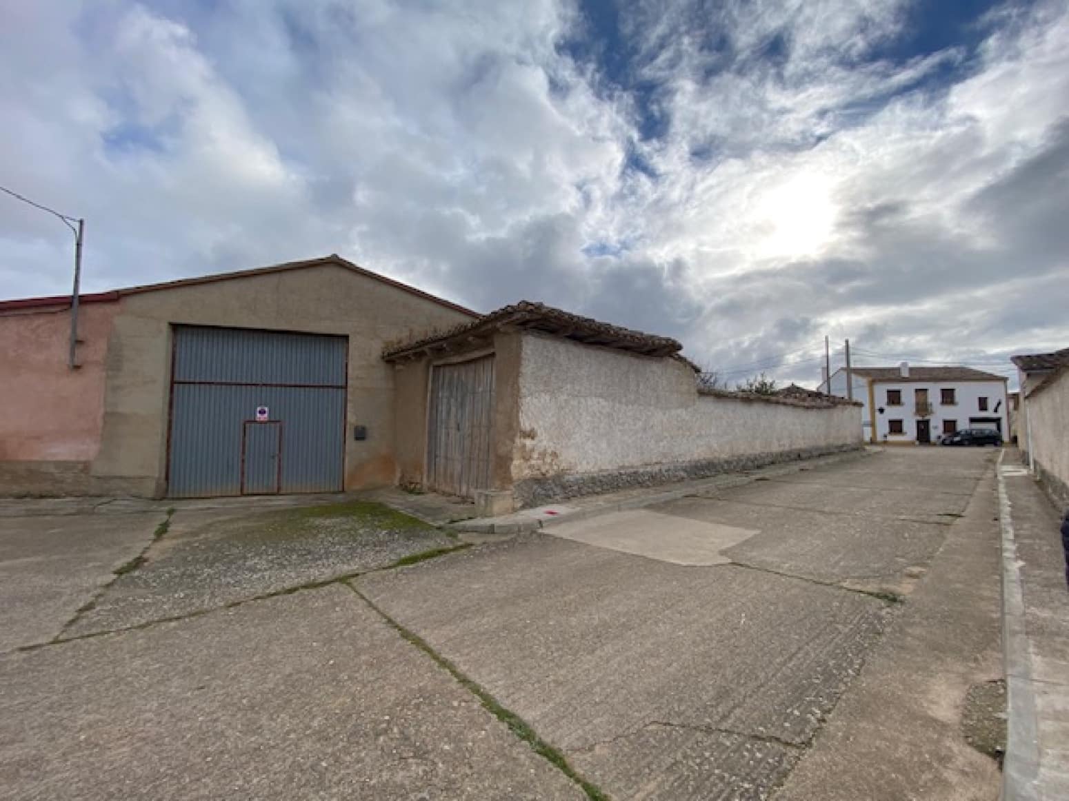 6 soveværelse Villa til salg i Castrillo de Riopisuerga - € 60.000 (Ref: 8702722)