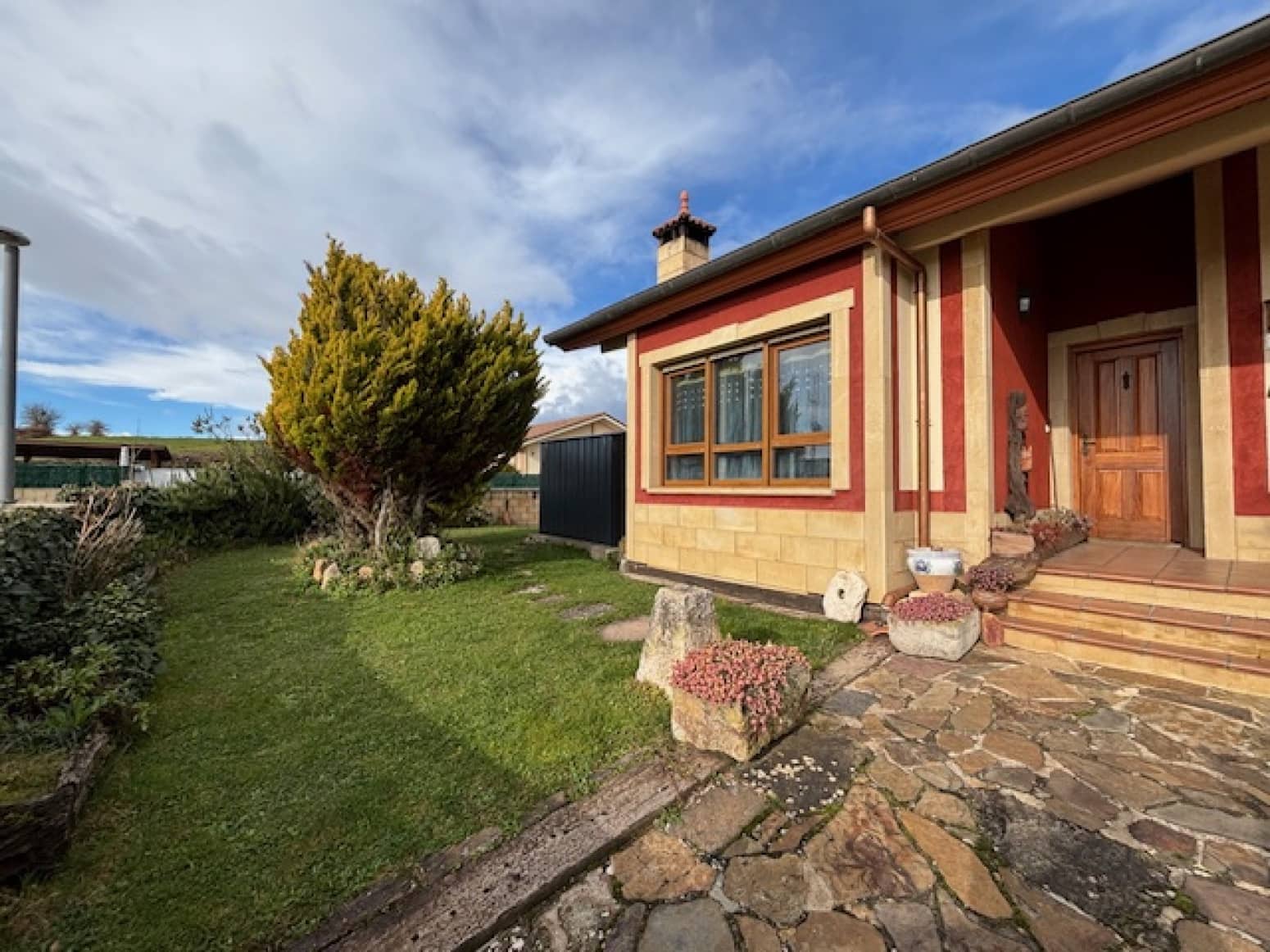 3 soveværelse Villa til salg i Campoo de Yuso med garage - € 240.000 (Ref: 8798373)