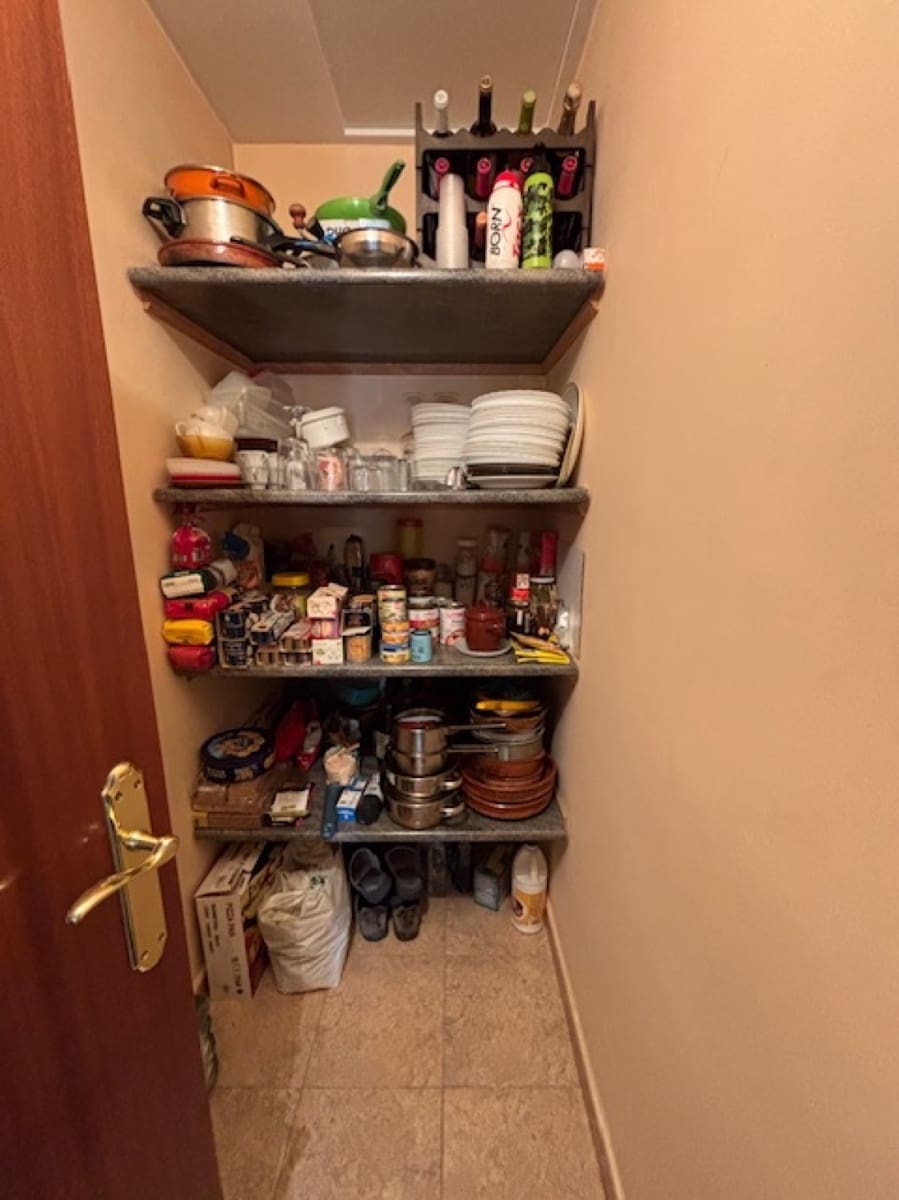 4 soveværelse Villa til salg i Calahorra de Boedo med garage - € 96.000 (Ref: 8877543)