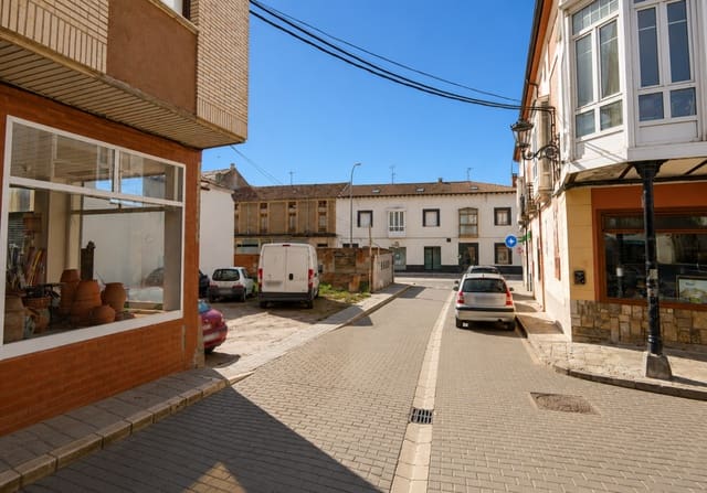 Działka budowlana na sprzedaż w Herrera de Pisuerga - 33 000 € (Ref: 8916052)