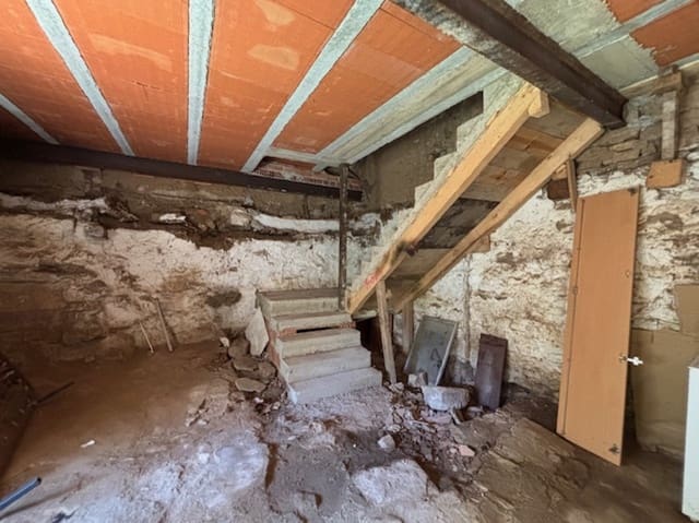 6 makuuhuone Huvila myytävänä paikassa Aguilar de Campoo - 70 000 € (Ref: 8975881)