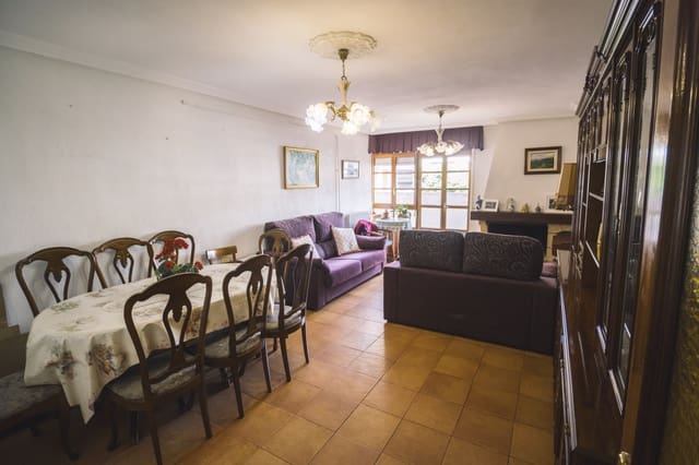 4 sovrum Lägenhet till salu i Aguilar de Campoo - 138 000 € (Ref: 8993655)