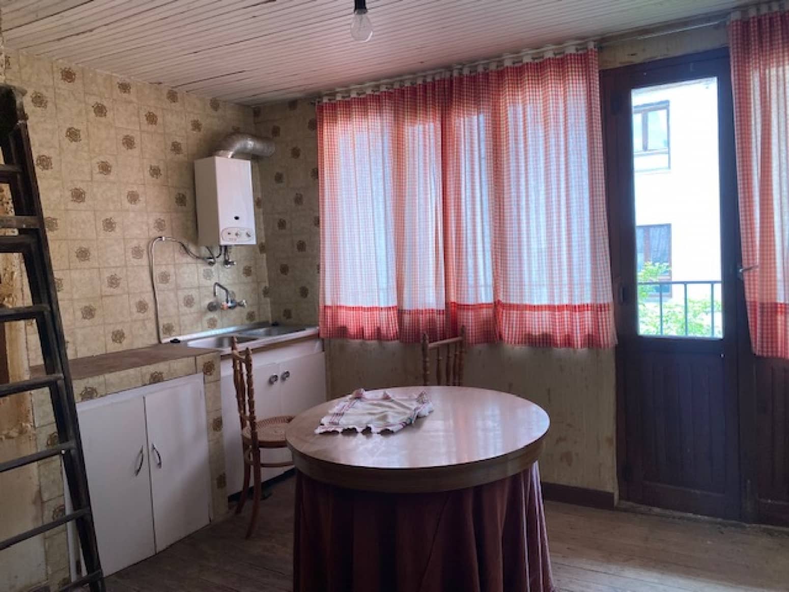 3 soveværelse Villa til salg i Cervera de Pisuerga - € 102.000 (Ref: 9007692)