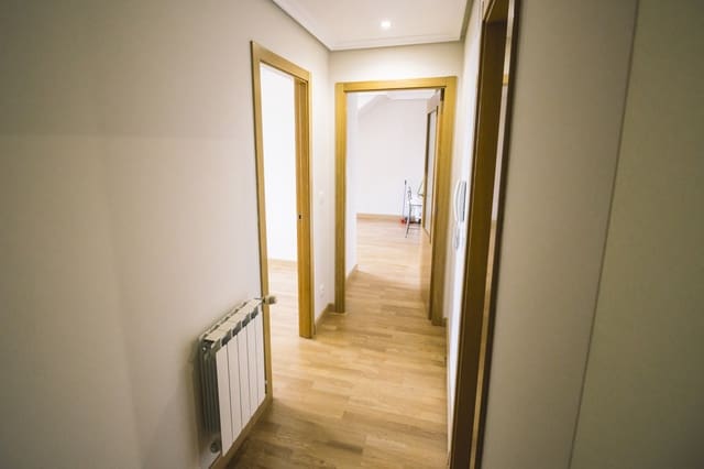 2 soveværelse Lejlighed til salg i Aguilar de Campoo med garage - € 125.000 (Ref: 9057374)