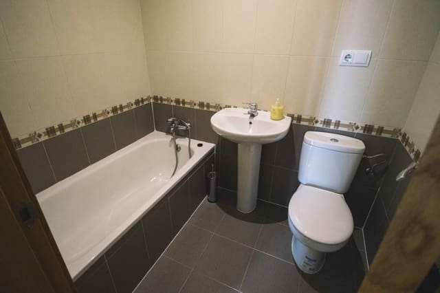 2 soveværelse Lejlighed til salg i Aguilar de Campoo med garage - € 125.000 (Ref: 9057374)