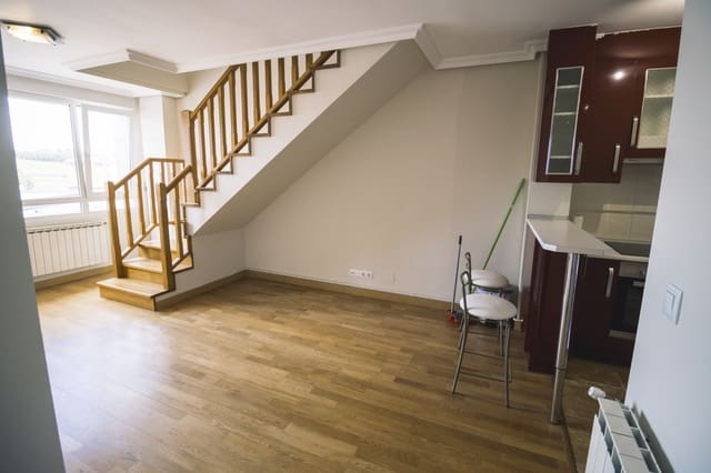 2 soveværelse Lejlighed til salg i Aguilar de Campoo med garage - € 125.000 (Ref: 9057374)