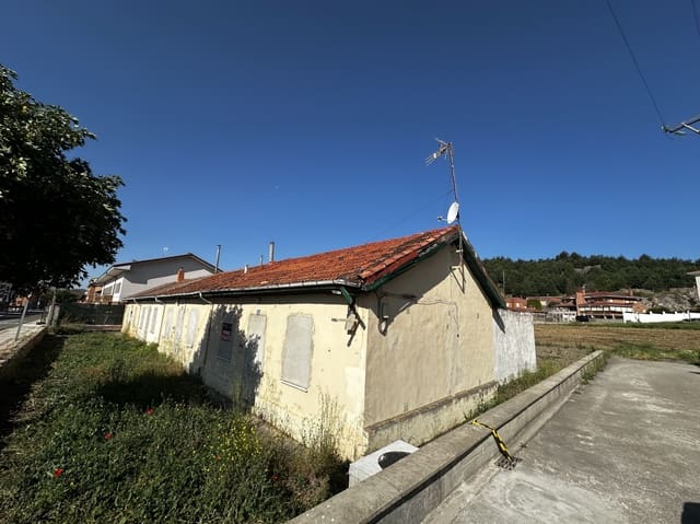 Building Plot for sale in Aguilar de Campoo - € 220,000 (Ref: 9060271)