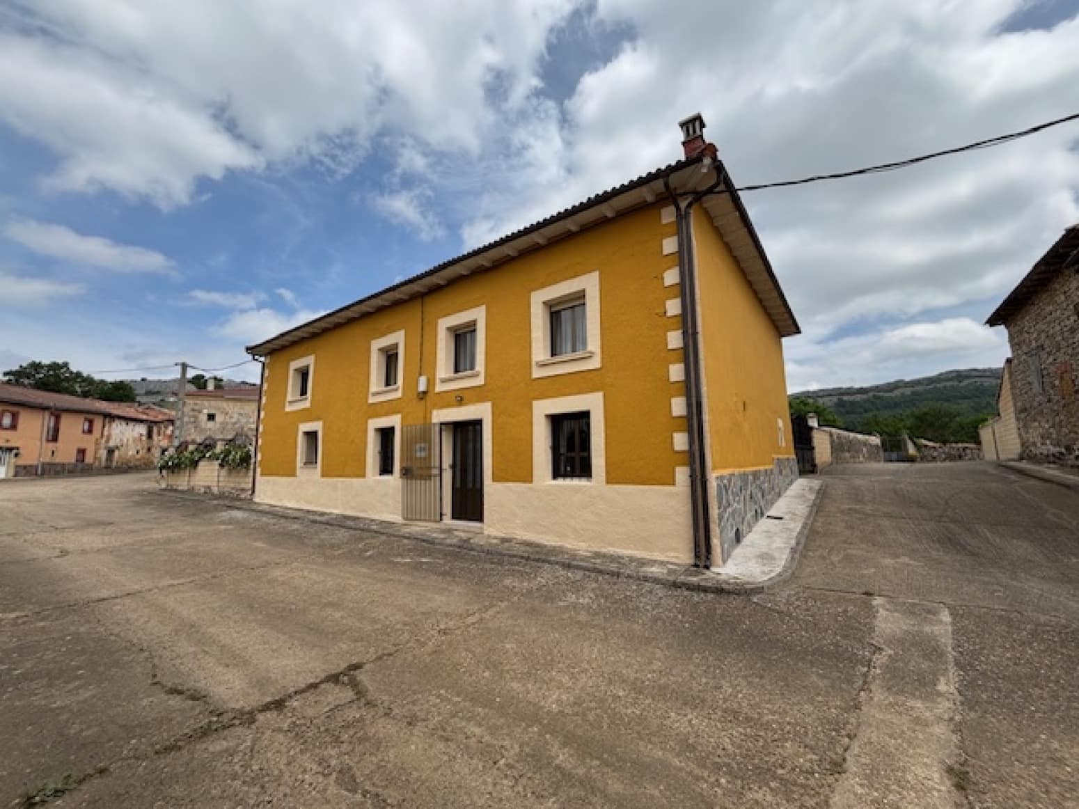 4 soveværelse Villa til salg i Humada - € 130.000 (Ref: 9077817)