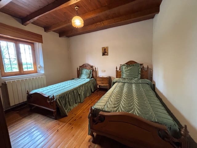 4 soveværelse Villa til salg i Micieces de Ojeda med garage - € 120.000 (Ref: 9077818)