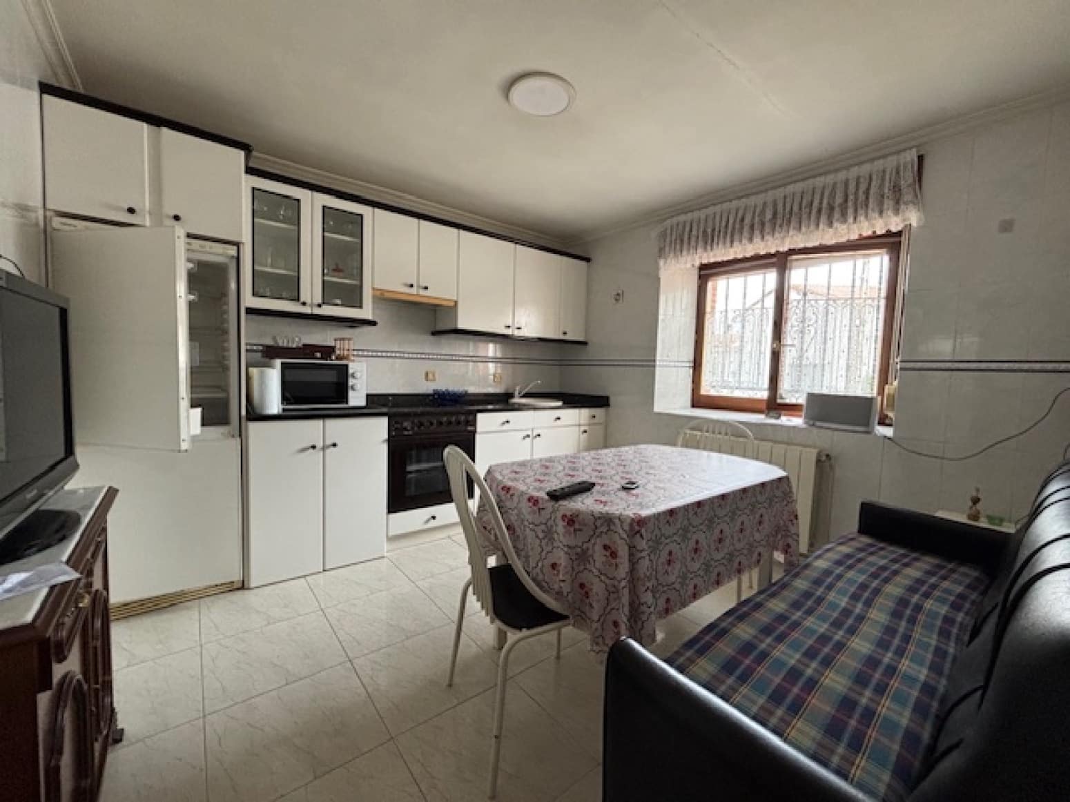 4 soveværelse Villa til salg i Micieces de Ojeda med garage - € 120.000 (Ref: 9077818)