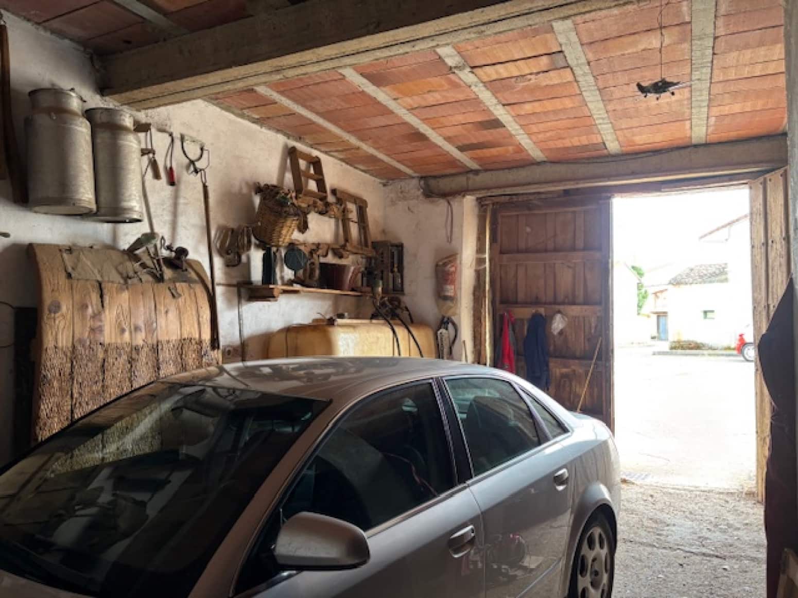 4 soveværelse Villa til salg i Micieces de Ojeda med garage - € 120.000 (Ref: 9077818)