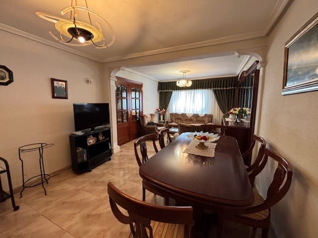 4 soveværelse Villa til salg i Micieces de Ojeda med garage - € 120.000 (Ref: 9077818)