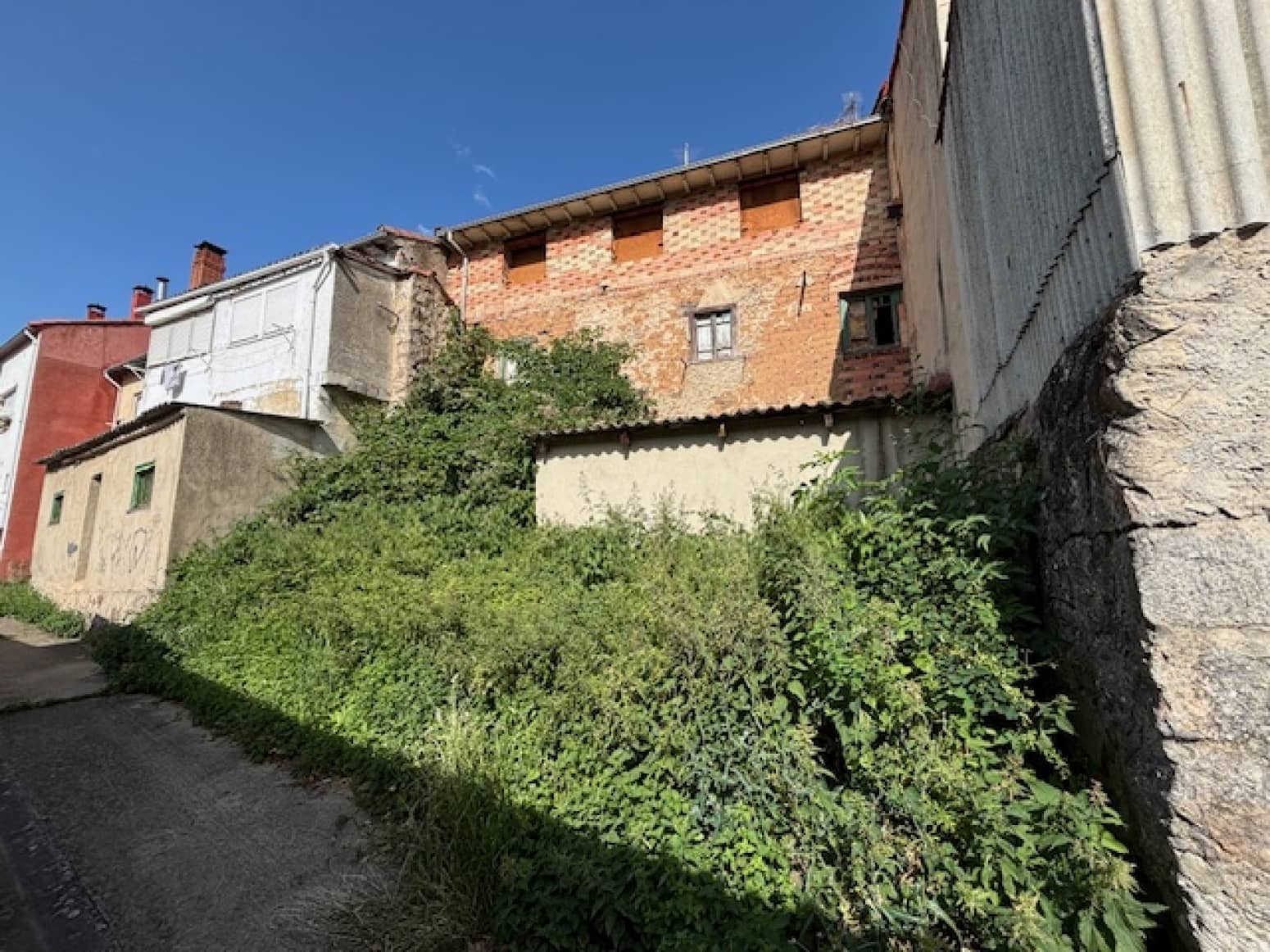 Villa til salgs i Barruelo de Santullan - € 46 000 (Ref: 9108507)