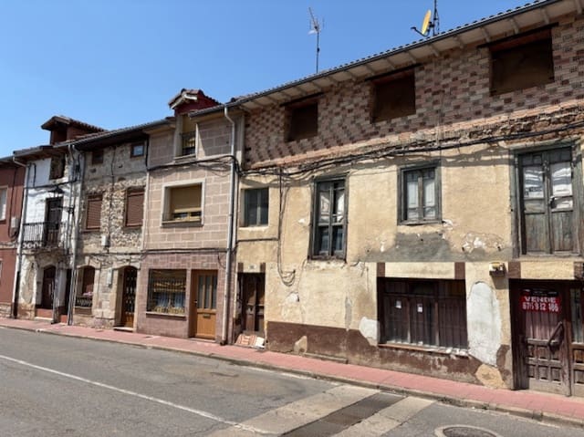 Villa til salg i Barruelo de Santullán - € 46.000 (Ref: 9108507)