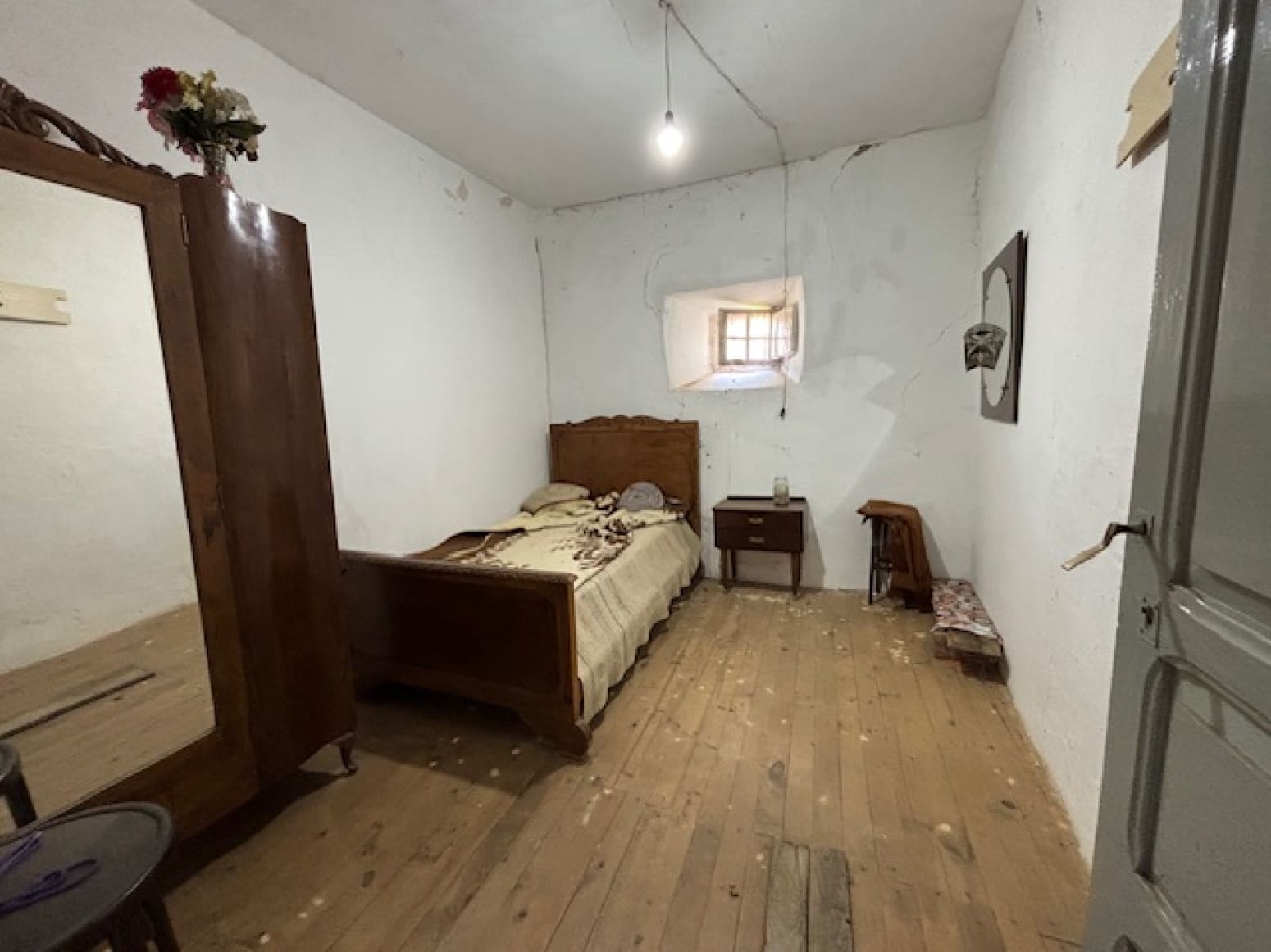 4 soveværelse Villa til salg i Cervera de Pisuerga med garage - € 80.000 (Ref: 9108510)