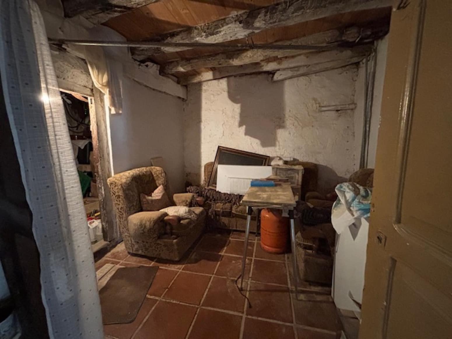 4 soveværelse Villa til salg i Cervera de Pisuerga med garage - € 80.000 (Ref: 9108510)