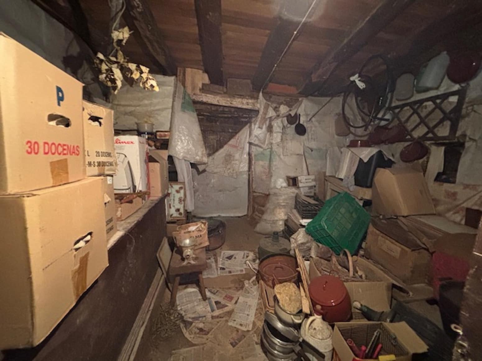 4 soveværelse Villa til salg i Cervera de Pisuerga med garage - € 80.000 (Ref: 9108510)