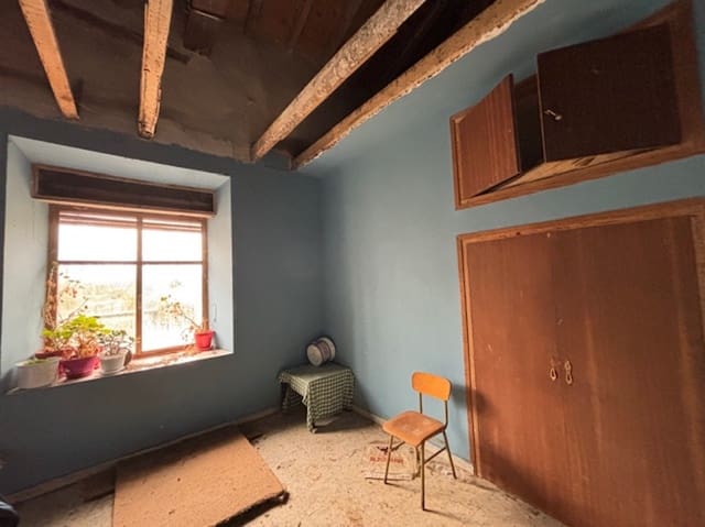 4 Zimmer Villa zu verkaufen in Castrillo de Riopisuerga - 80.000 € (Ref: 9130688)