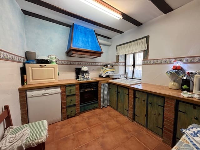 4 makuuhuone Huvila myytävänä paikassa Collazos de Boedo mukana 
autotalli - 109 000 € (Ref: 9165582)