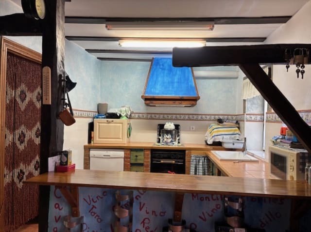 4 makuuhuone Huvila myytävänä paikassa Collazos de Boedo mukana 
autotalli - 109 000 € (Ref: 9165582)