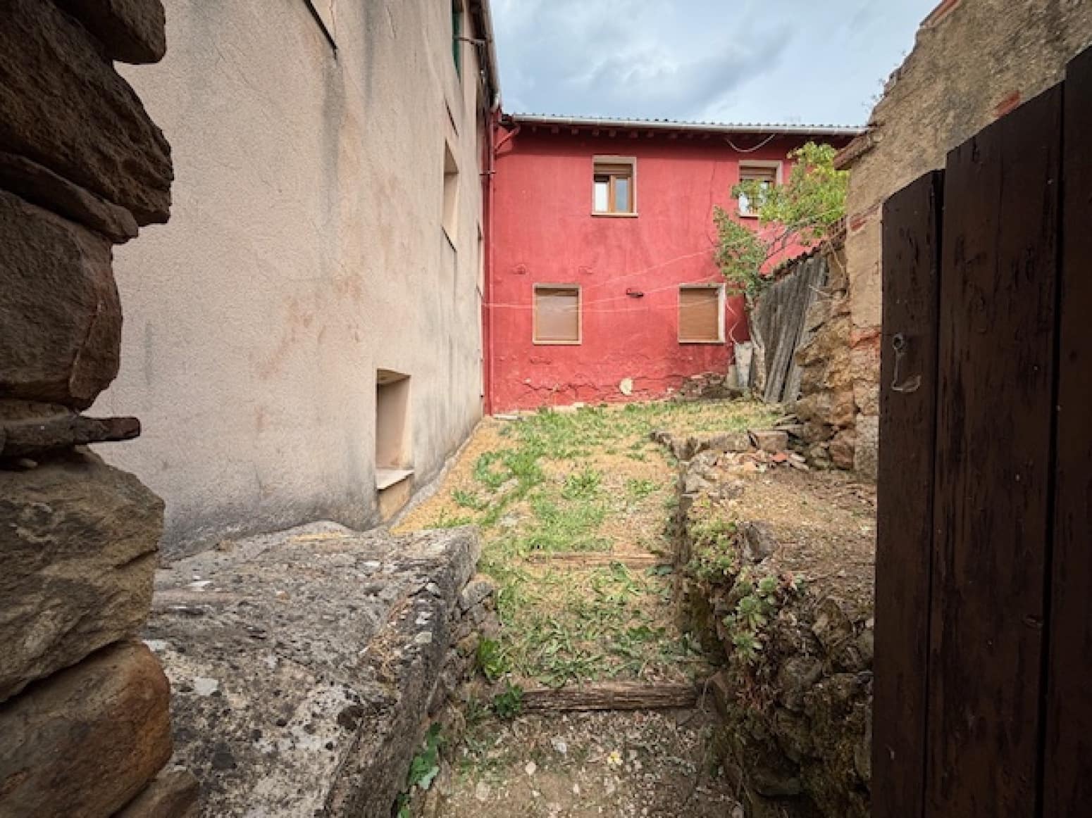 10 soverom Villa til salgs i Barruelo de Santullan - € 60 000 (Ref: 9190890)