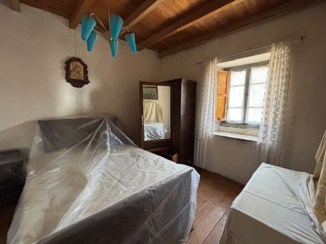 4 soveværelse Villa til salg i Aguilar de Campoo med garage - € 99.000 (Ref: 9190892)