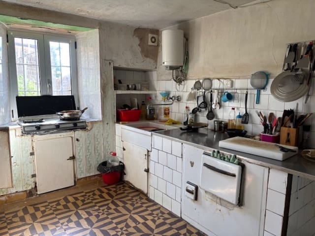 4 soveværelse Villa til salg i Aguilar de Campoo med garage - € 99.000 (Ref: 9190892)