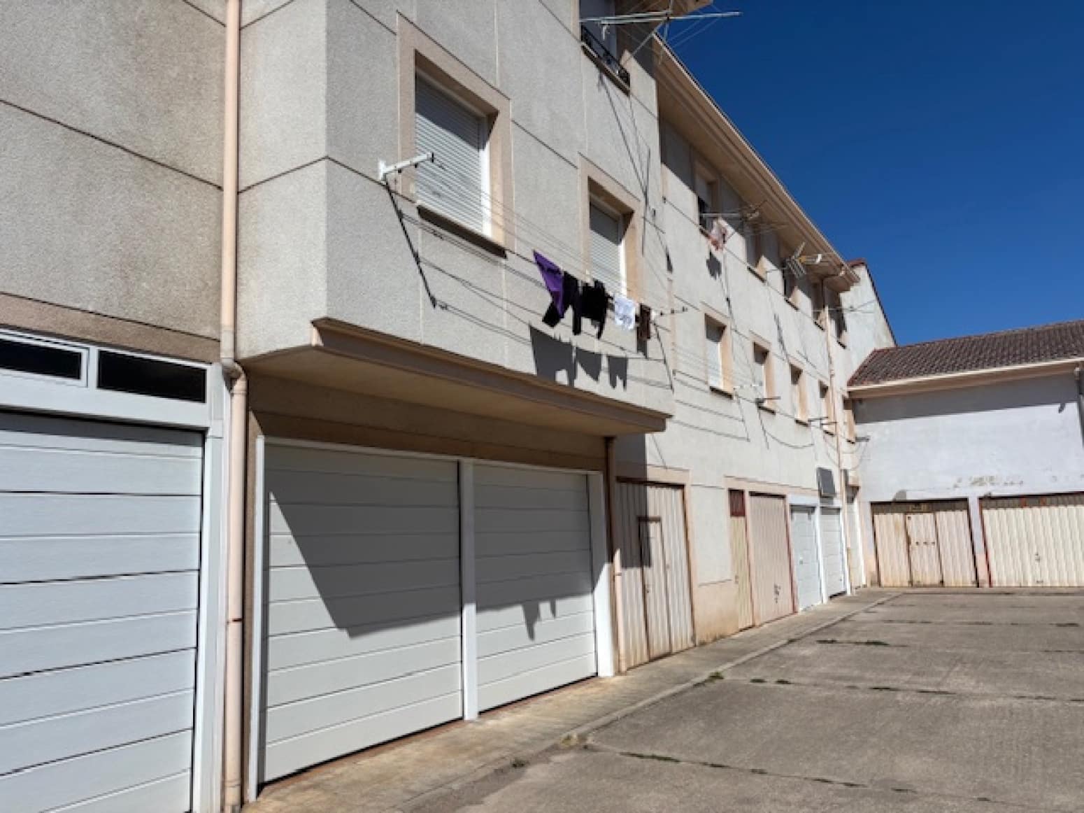 2 bedroom Flat for sale in Barruelo de Santullan with garage - € 90,000 (Ref: 9195340)