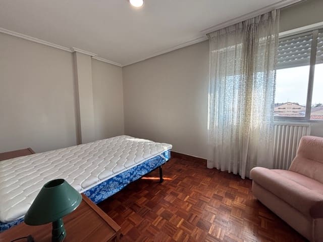 4 bedroom Flat for sale in Herrera de Pisuerga with garage - € 59,000 (Ref: 9199239)