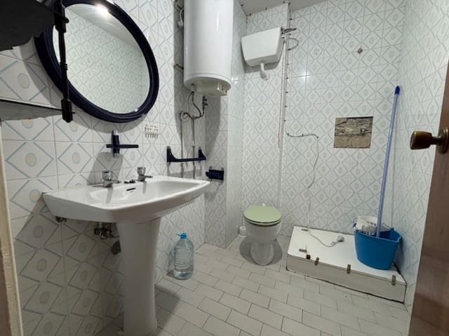 4 bedroom Flat for sale in Herrera de Pisuerga with garage - € 59,000 (Ref: 9199239)