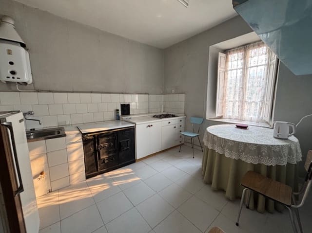 5 sovrum Villa till salu i Barruelo de Santullán med garage - 74 000 € (Ref: 9199240)