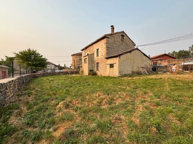 5 sovrum Villa till salu i Barruelo de Santullán med garage - 74 000 € (Ref: 9199240)