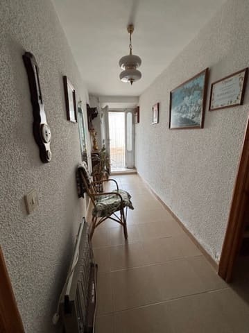 5 soveværelse Villa til salg i Alar del Rey med garage - € 65.000 (Ref: 9199242)