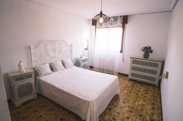 4 camera da letto Appartamento in vendita in Aguilar de Campoo con garage - 134.000 € (Rif: 9232436)