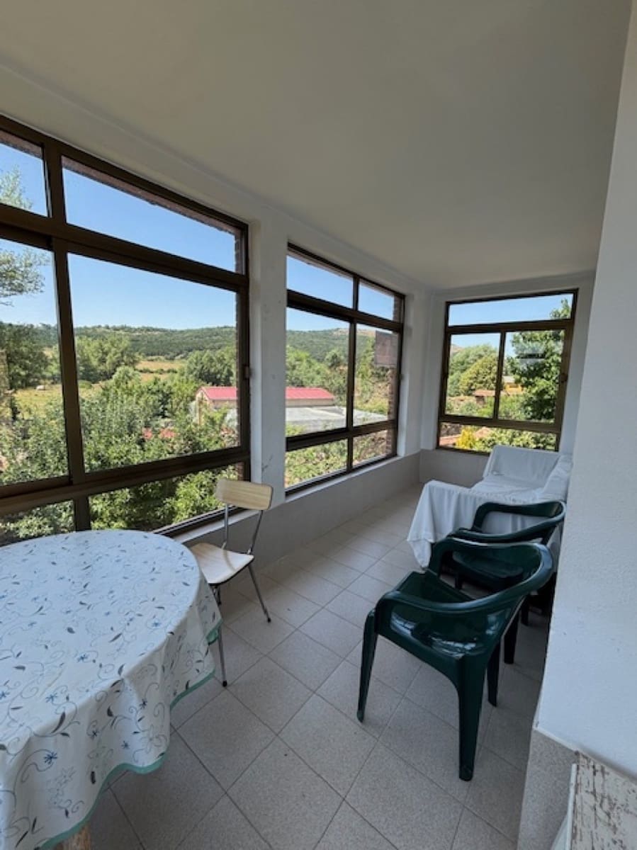 Chalet de 4 habitaciones en Aguilar de Campoo en venta con garaje - 165.000 € (Ref: 9246446)