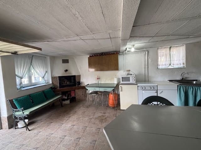 3 chambre Villa/Maison à vendre à Alar del Rey avec garage - 69 000 € (Ref: 9248028)