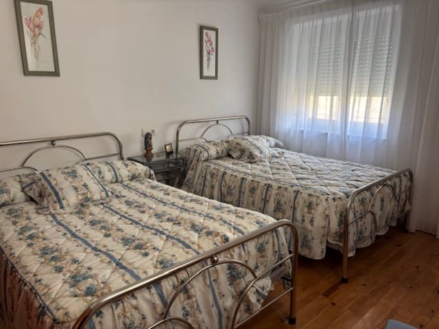 3 chambre Villa/Maison à vendre à Alar del Rey avec garage - 69 000 € (Ref: 9248028)