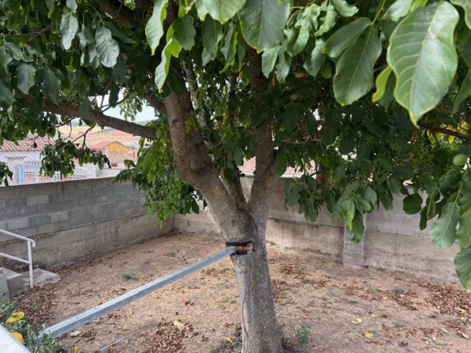 3 soveværelse Villa til salg i Alar del Rey med garage - € 69.000 (Ref: 9248028)