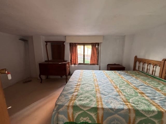 Kaupallinen myytävänä paikassa Aguilar de Campoo - 60 000 € (Ref: 9248029)