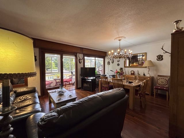 3 bedroom Flat for sale in Santander with garage - € 750,000 (Ref: 9265811)