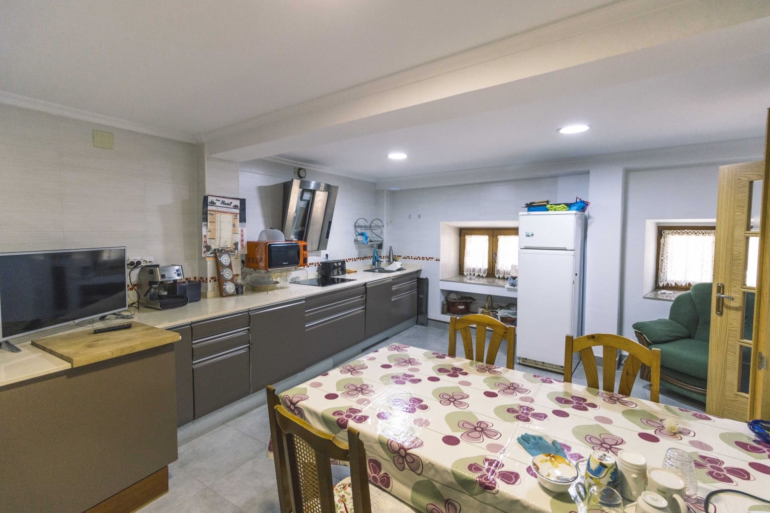 4 bedroom Villa for sale in Basconcillos del Tozo - € 135,000 (Ref: 9326098)