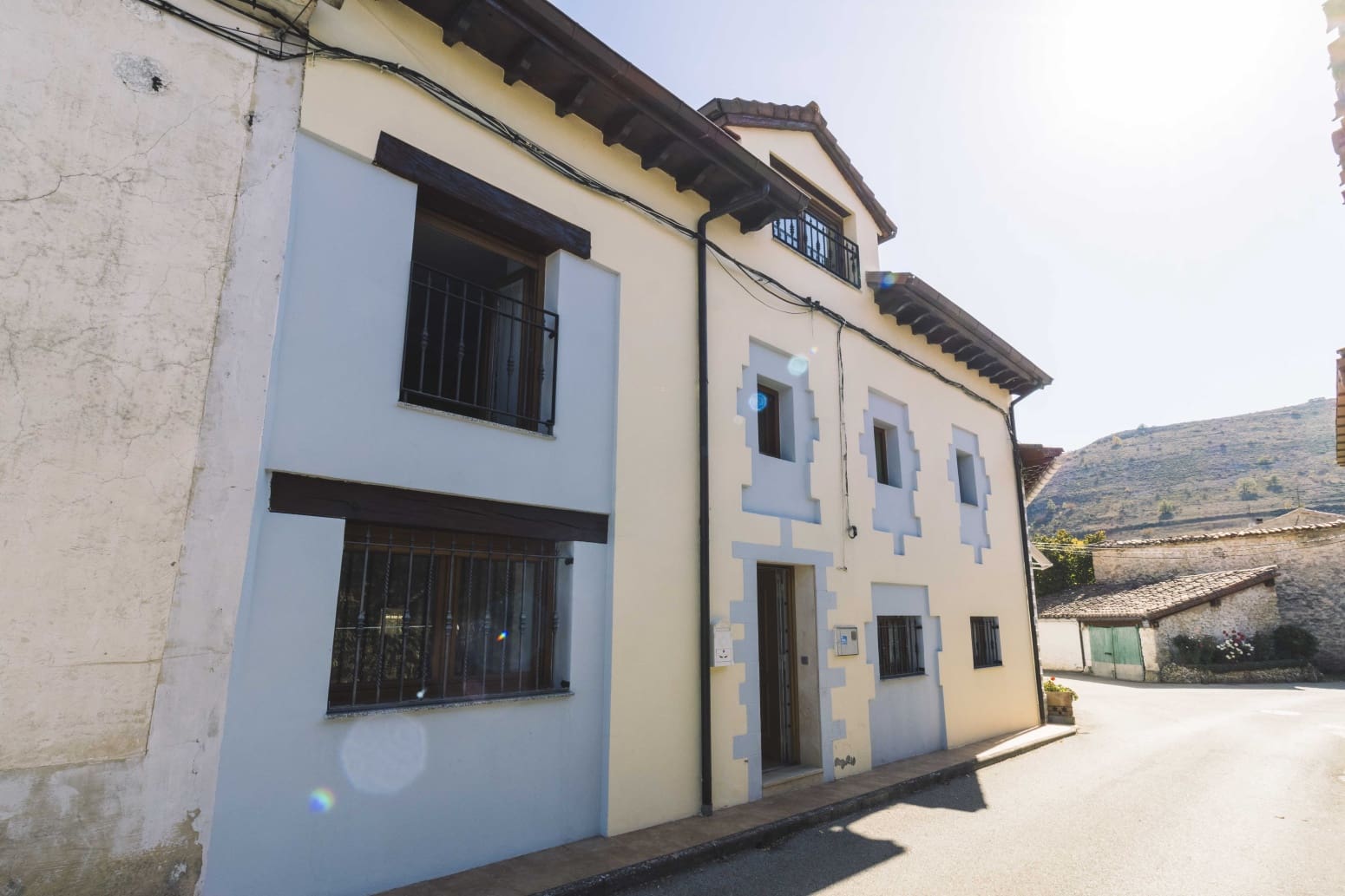 4 bedroom Villa for sale in Basconcillos del Tozo - € 135,000 (Ref: 9326098)