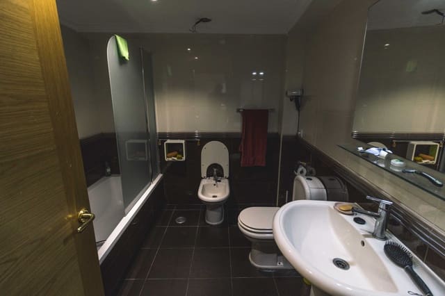 4 bedroom Villa for sale in Basconcillos del Tozo - € 135,000 (Ref: 9326098)