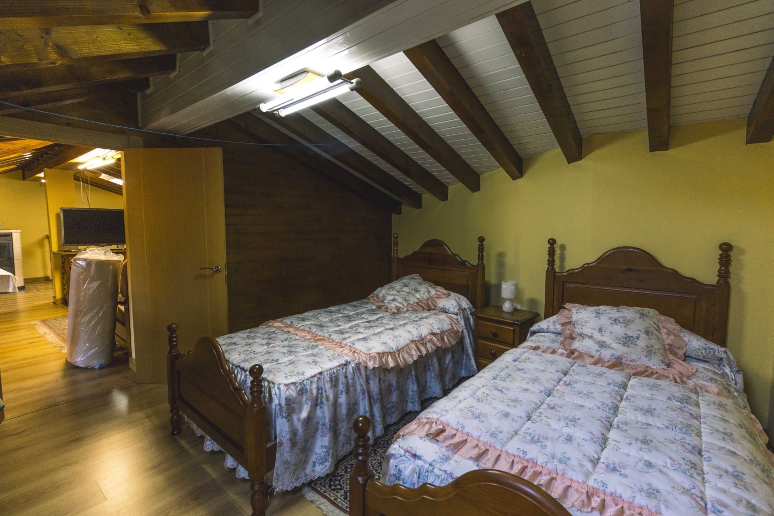 4 bedroom Villa for sale in Basconcillos del Tozo - € 135,000 (Ref: 9326098)