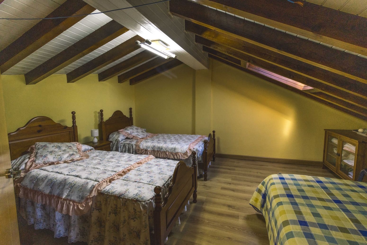 4 bedroom Villa for sale in Basconcillos del Tozo - € 135,000 (Ref: 9326098)