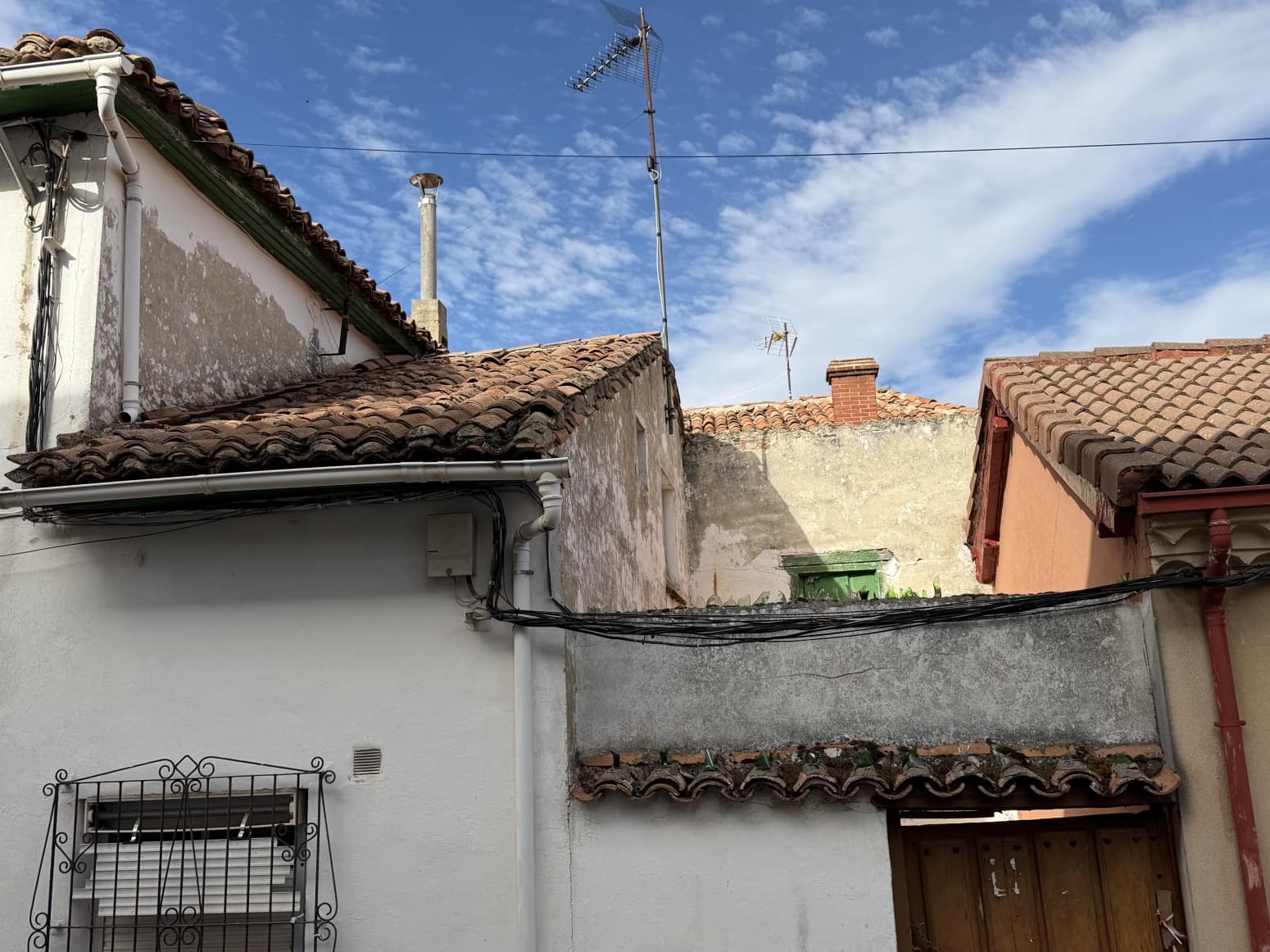 Villa for sale in Aguilar de Campoo - € 60,000 (Ref: 9342029)