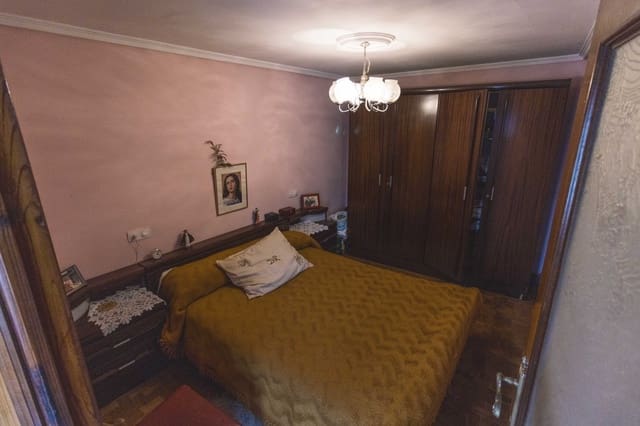 7 sovrum Villa till salu i Barruelo de Santullán med garage - 90 000 € (Ref: 9342031)