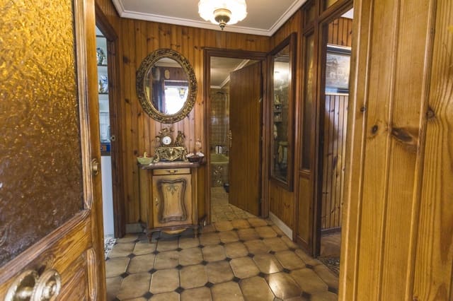 7 sovrum Villa till salu i Barruelo de Santullán med garage - 90 000 € (Ref: 9342031)