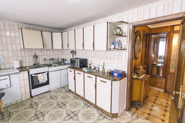 7 sovrum Villa till salu i Barruelo de Santullán med garage - 90 000 € (Ref: 9342031)